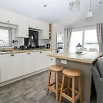 Hotel Cayton Pines At Cayton Bay *